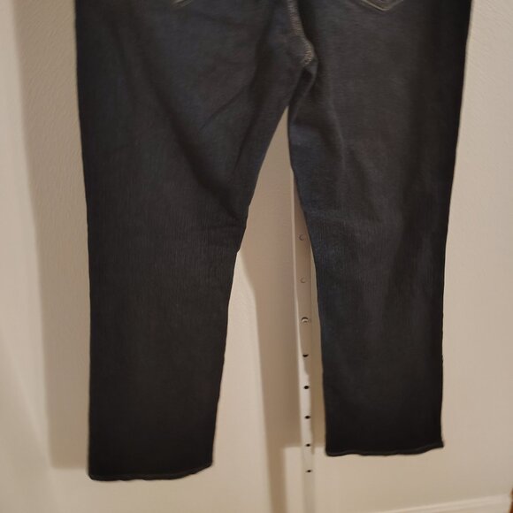 Lee Jeans Women's Size 8 Short Lower on the Waist Flap Back Pockets Stretch - Picture 3 of 11